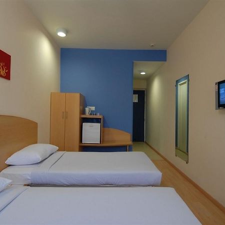 Hotel Manesar คูร์เคาน์ ภายนอก รูปภาพ