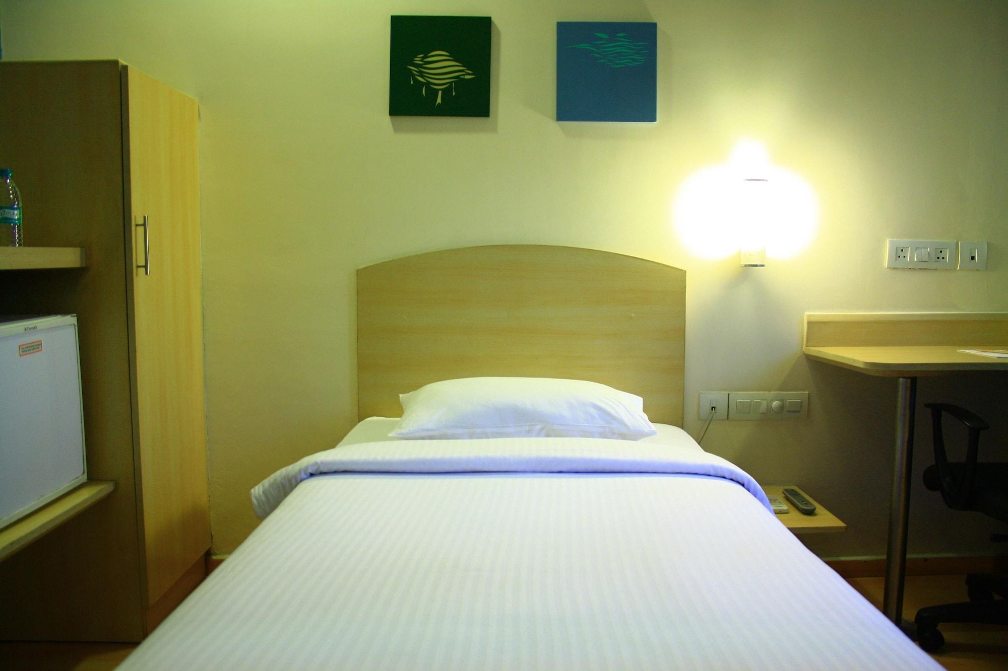 Hotel Manesar คูร์เคาน์ ภายนอก รูปภาพ