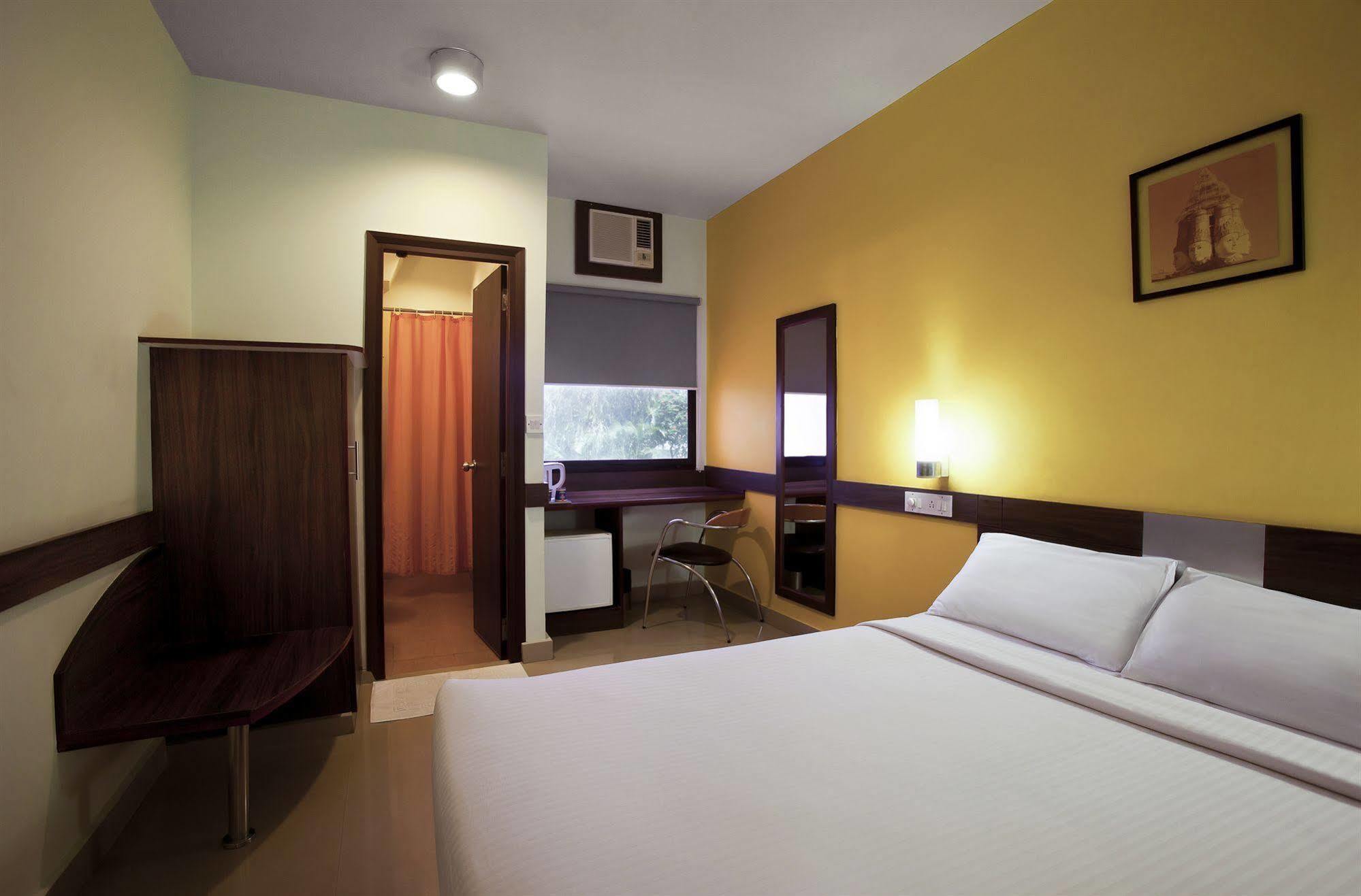 Hotel Manesar คูร์เคาน์ ภายนอก รูปภาพ