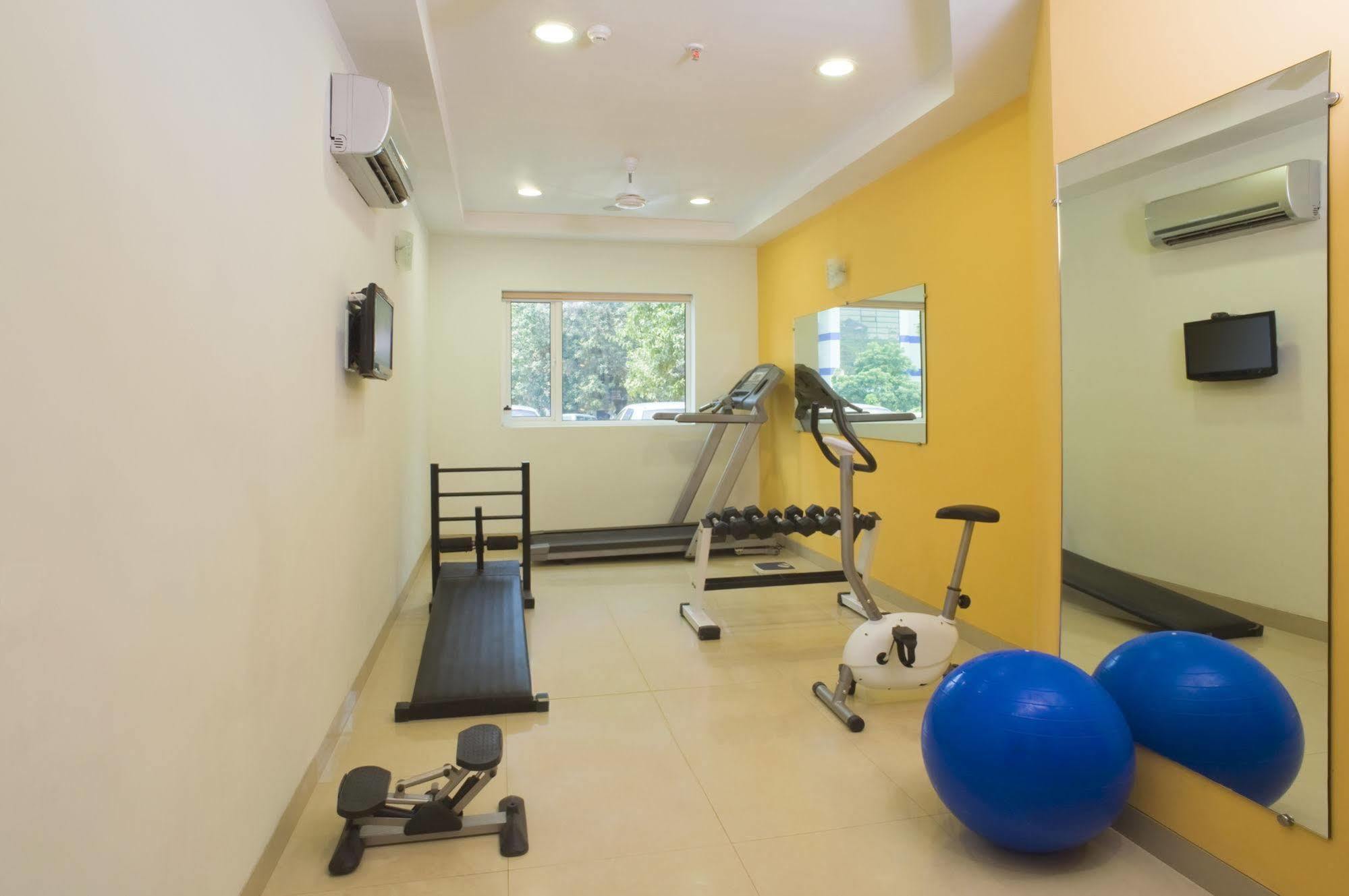 Hotel Manesar คูร์เคาน์ ภายนอก รูปภาพ